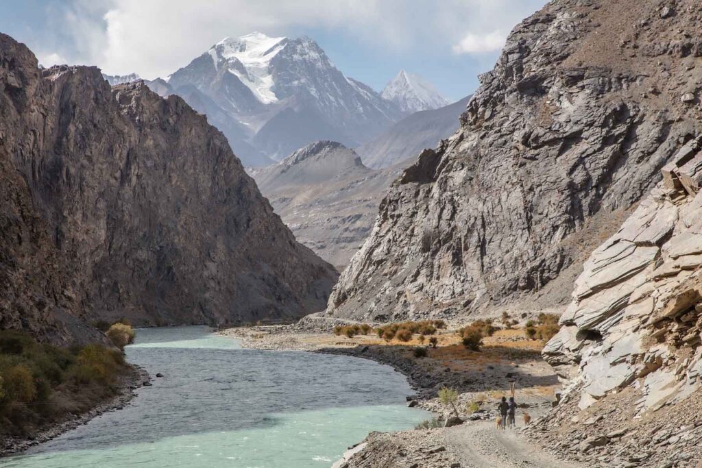 12 Days Across Tajikistan’s Wild Heart: Trekking the Bartang & Wakhan Valleys Twelve Days of Peaks, Paths, and Pamiri Silence. T